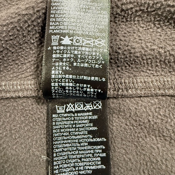 The North Face Charcoal Fleece Jacket - Picture 9 of 9